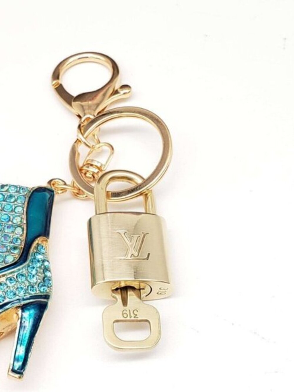 Louis Vuitton Gold Padlock 🔒 Key Set Authentic LV +Unbranded Shoe BootsKeychain - Picture 8 of 11